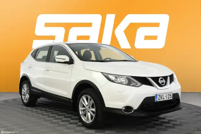 Valkoinen Maastoauto, Nissan Qashqai – ZKL-125