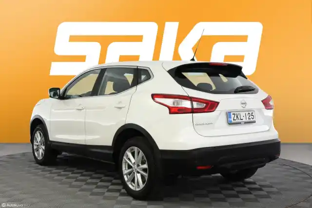 Valkoinen Maastoauto, Nissan Qashqai – ZKL-125