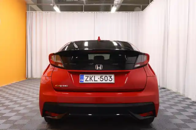 Punainen Viistoperä, Honda Civic – ZKL-503