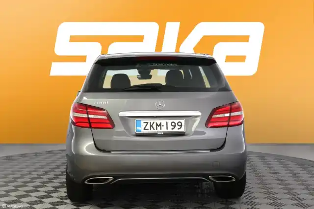Harmaa Tila-auto, Mercedes-Benz B – ZKM-199