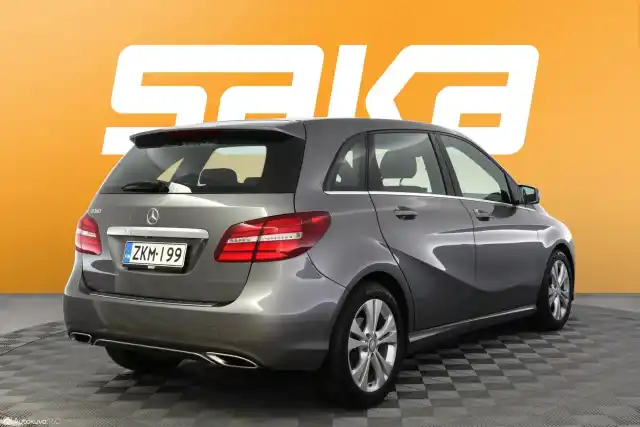 Harmaa Tila-auto, Mercedes-Benz B – ZKM-199