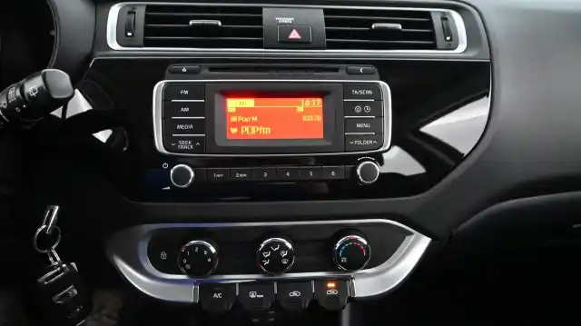 Musta Viistoperä, Kia Rio – ZKM-469