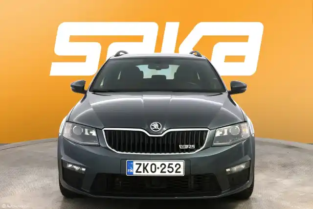 Harmaa Farmari, Skoda Octavia – ZKO-252