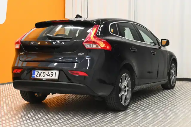 Musta Viistoperä, Volvo V40 – ZKO-491