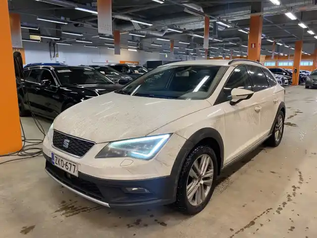 Valkoinen Farmari, Seat Leon X-Perience – ZKO-677