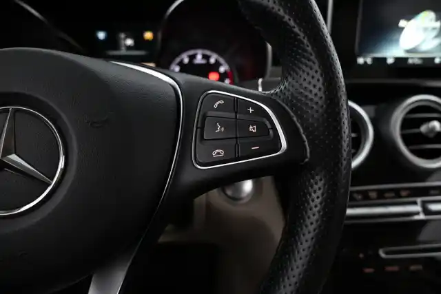 Musta Coupe, Mercedes-Benz C – ZKP-985