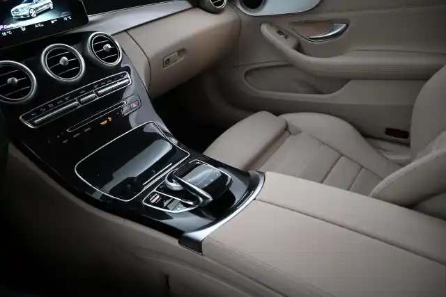 Musta Coupe, Mercedes-Benz C – ZKP-985