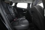 Musta Viistoperä, Volvo V40 – ZKR-556, kuva 13