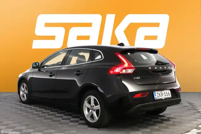 Musta Viistoperä, Volvo V40 – ZKR-556
