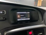 Musta Viistoperä, Volvo V40 – ZKR-556, kuva 6