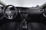 Musta Viistoperä, Volvo V40 – ZKR-556, kuva 9