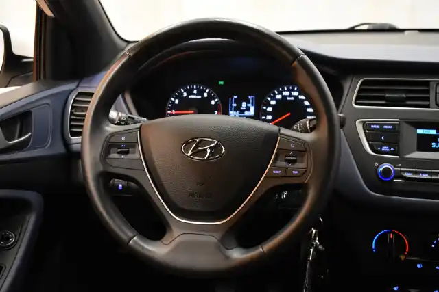 Valkoinen Viistoperä, Hyundai I20 – ZKR-796