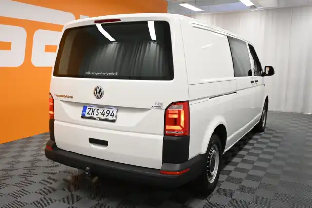 Valkoinen Pakettiauto, Volkswagen Transporter – ZKS-494