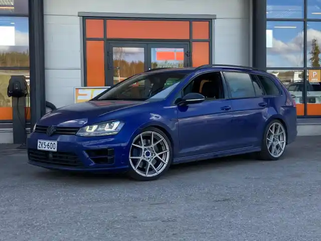 Sininen Farmari, Volkswagen Golf – ZKS-600