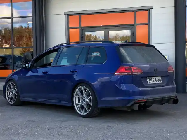 Sininen Farmari, Volkswagen Golf – ZKS-600