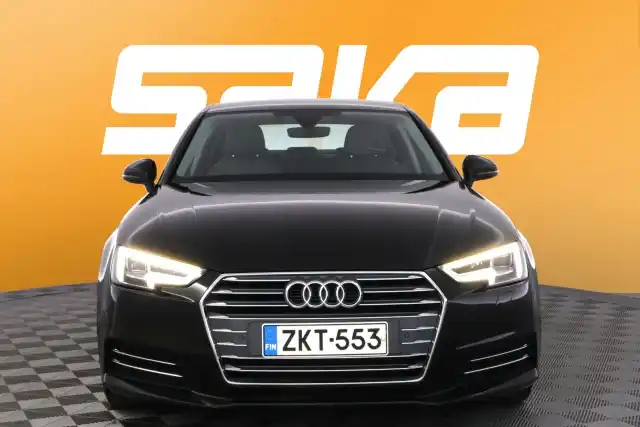 Musta Sedan, Audi A4 – ZKT-553