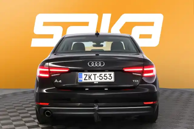 Musta Sedan, Audi A4 – ZKT-553
