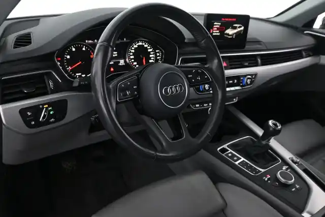 Musta Sedan, Audi A4 – ZKT-553