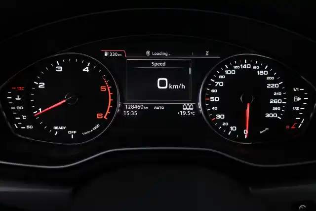 Musta Sedan, Audi A4 – ZKT-553