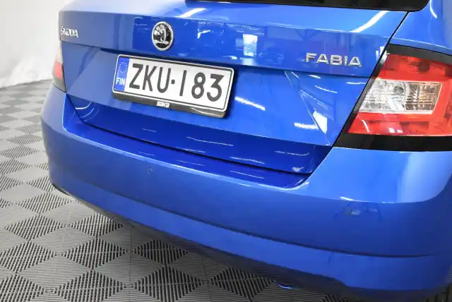 Sininen Viistoperä, Skoda Fabia – ZKU-183