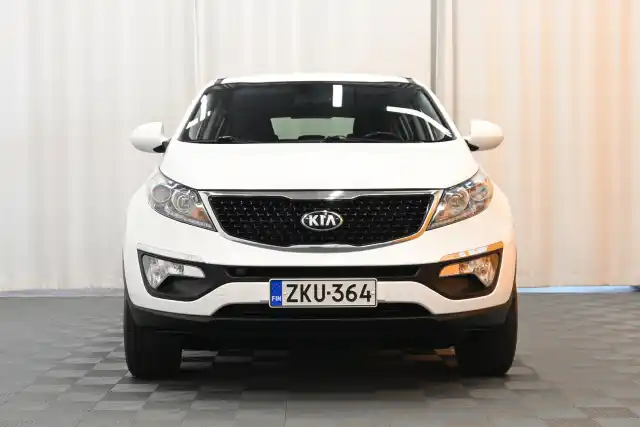 Valkoinen Maastoauto, Kia Sportage – ZKU-364