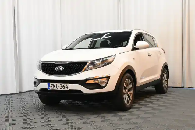 Valkoinen Maastoauto, Kia Sportage – ZKU-364