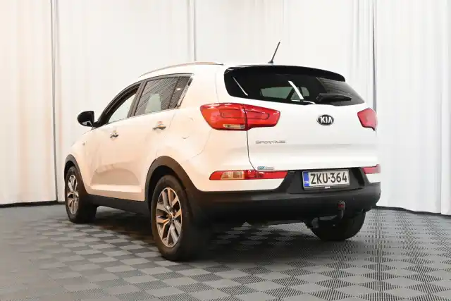 Valkoinen Maastoauto, Kia Sportage – ZKU-364