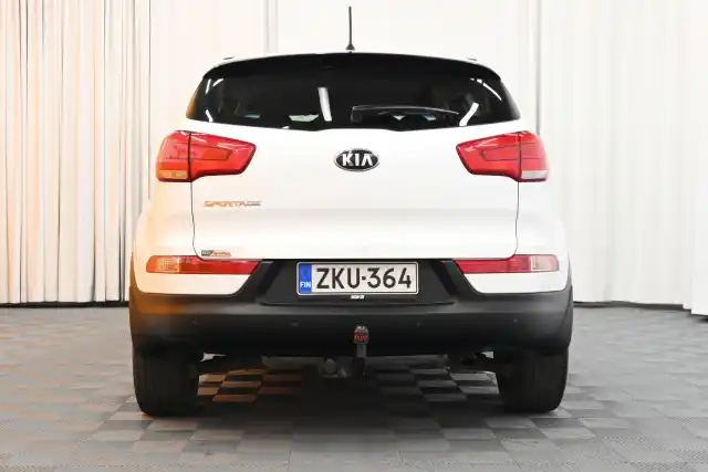 Valkoinen Maastoauto, Kia Sportage – ZKU-364