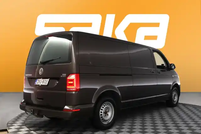 Ruskea Pakettiauto, Volkswagen Transporter – ZKU-802