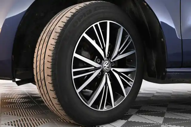 Sininen Viistoperä, Volkswagen Polo – ZKU-905