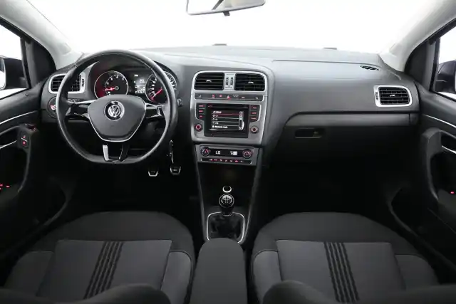 Sininen Viistoperä, Volkswagen Polo – ZKU-905