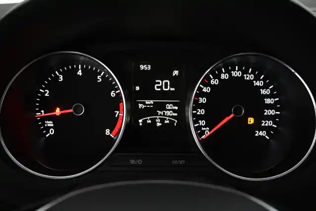 Sininen Viistoperä, Volkswagen Polo – ZKU-905