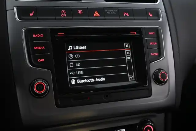 Sininen Viistoperä, Volkswagen Polo – ZKU-905