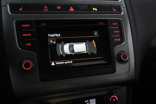 Sininen Viistoperä, Volkswagen Polo – ZKU-905