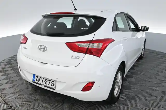 Valkoinen Viistoperä, Hyundai I30 – ZKV-275