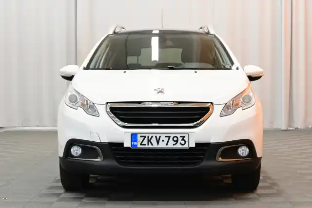 Valkoinen Viistoperä, Peugeot 2008 – ZKV-793