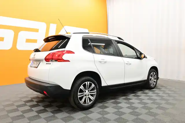 Valkoinen Viistoperä, Peugeot 2008 – ZKV-793