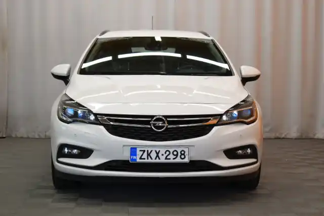 Valkoinen Farmari, Opel Astra – ZKX-298