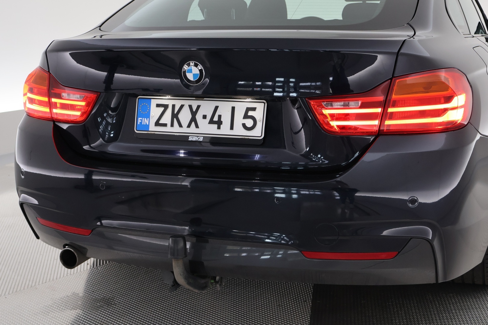 Musta Sedan, BMW 418 – ZKX-415