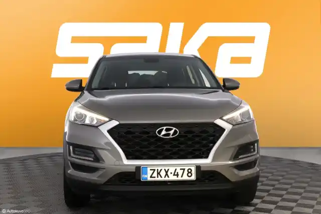 Harmaa Maastoauto, Hyundai Tucson – ZKX-478