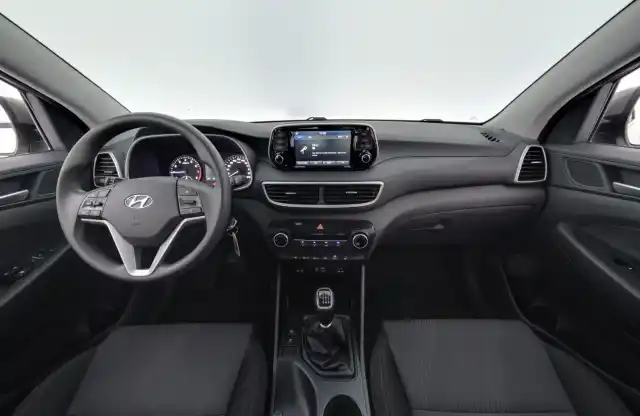 Harmaa Maastoauto, Hyundai Tucson – ZKX-478