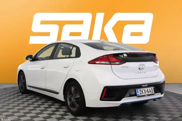 Valkoinen Viistoperä, Hyundai IONIQ plug-in – ZKX-642