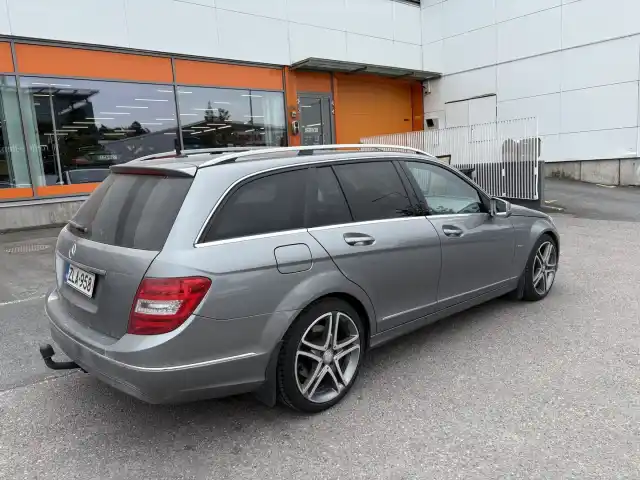 Harmaa Farmari, Mercedes-Benz C – ZLA-958