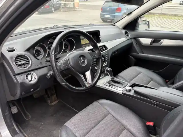 Harmaa Farmari, Mercedes-Benz C – ZLA-958