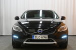 Musta Farmari, Volvo V60 Cross Country – ZLC-696, kuva 2