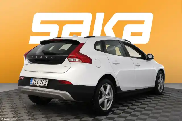 Valkoinen Viistoperä, Volvo V40 Cross Country – ZLC-702