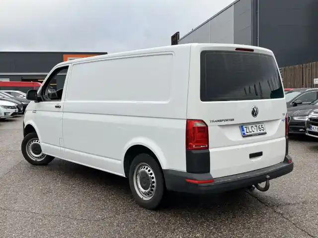 Valkoinen Pakettiauto, Volkswagen Transporter – ZLC-765