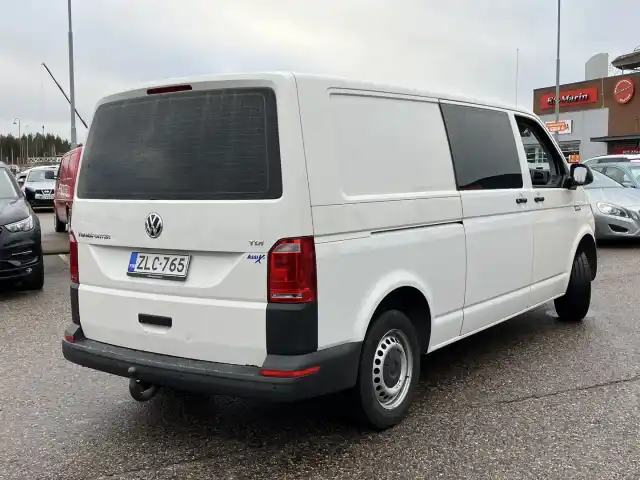 Valkoinen Pakettiauto, Volkswagen Transporter – ZLC-765