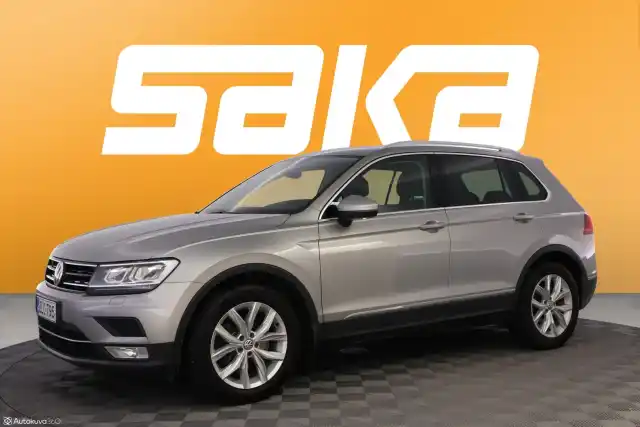 Harmaa Maastoauto, Volkswagen Tiguan – ZLC-795