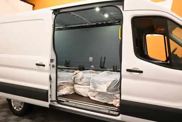 Valkoinen Pakettiauto, Ford Transit – ZLE-875